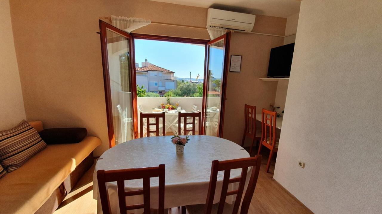 Apartments Sime Sukosan Luaran gambar