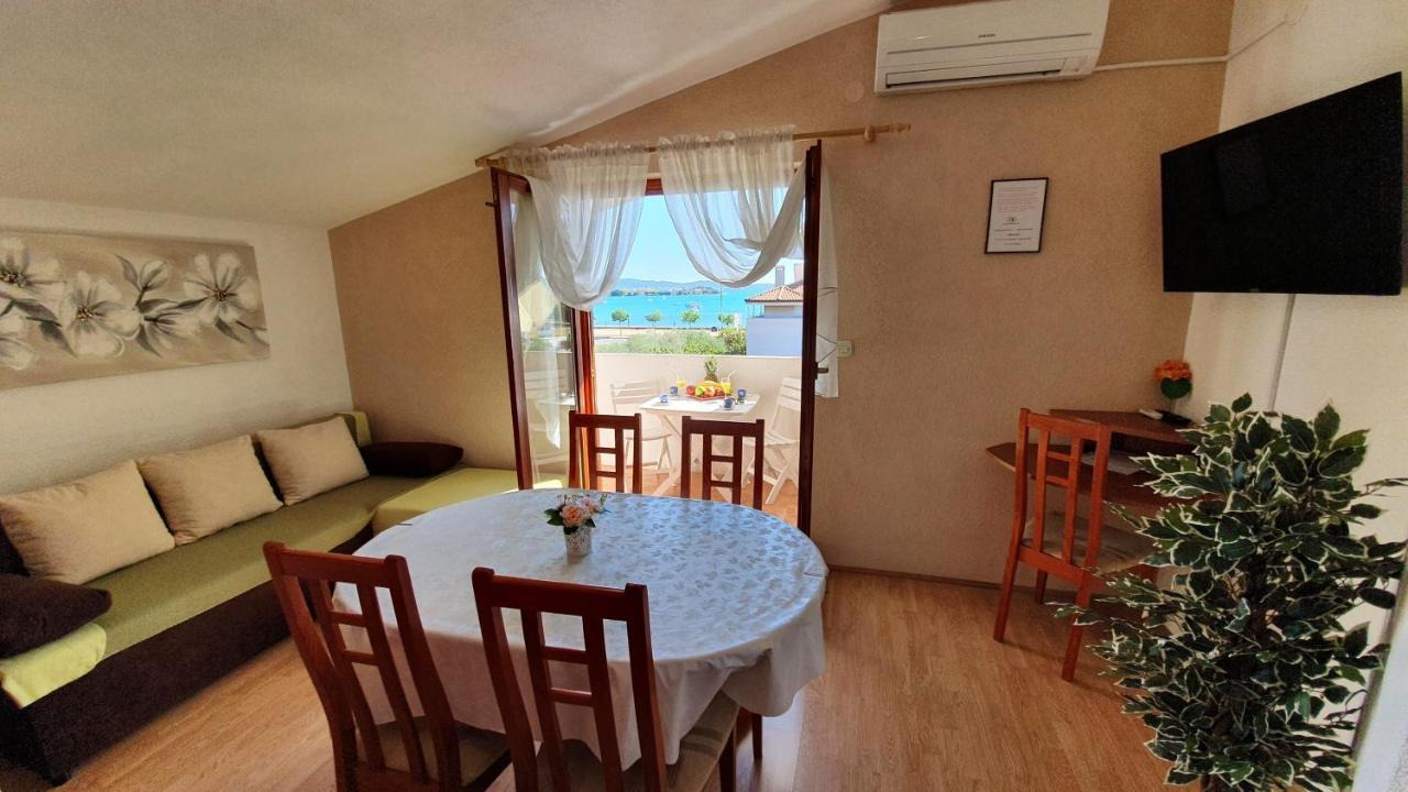 Apartments Sime Sukosan Luaran gambar